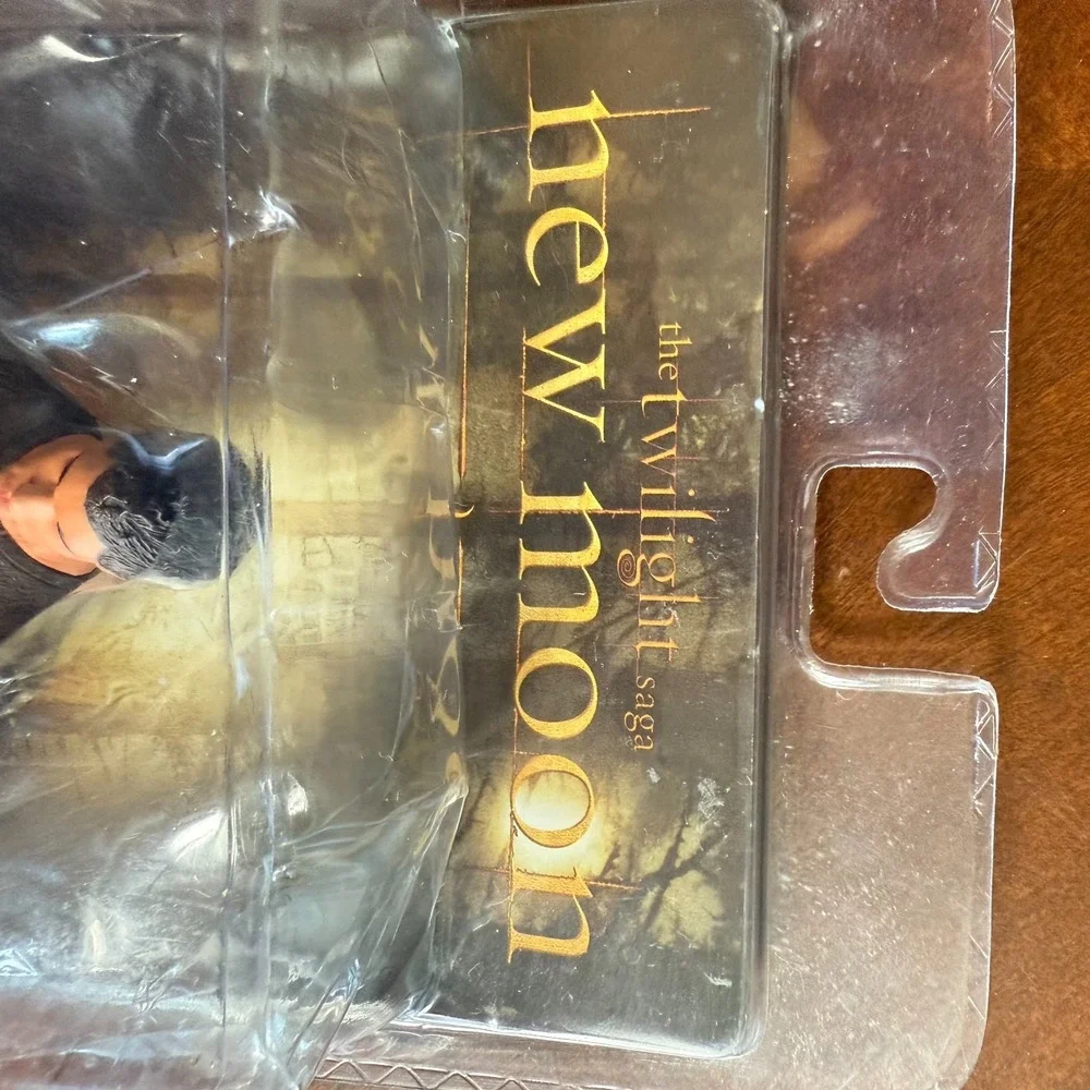 Twilight New Moon Jacob Black Shirt Figure‎ damaged box see pics